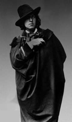 Oscar-Wilde-oscar-wilde-32649611-400-674