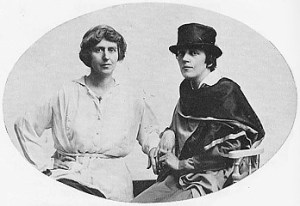 2015-05-18-1431971036-7208625-Natalie_Barney_and_Romaine_Brooks