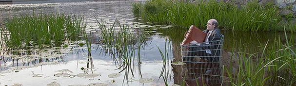 Isaac-Cordal-waiting-for-climate-change