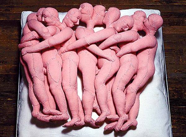 louise-bourgeois-seven-in-bed